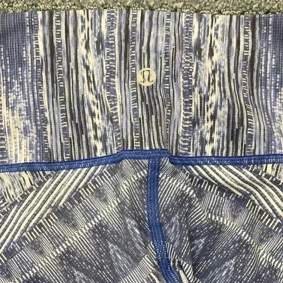 Lululemon legging - Picture 4 of 6